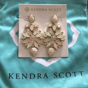 Kendra Scott Aurilla Statement Earrings in Ivory